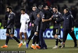 郑钦文笑了，网球其实存在一物降一物的，你不可能打遍天下无敌手的…